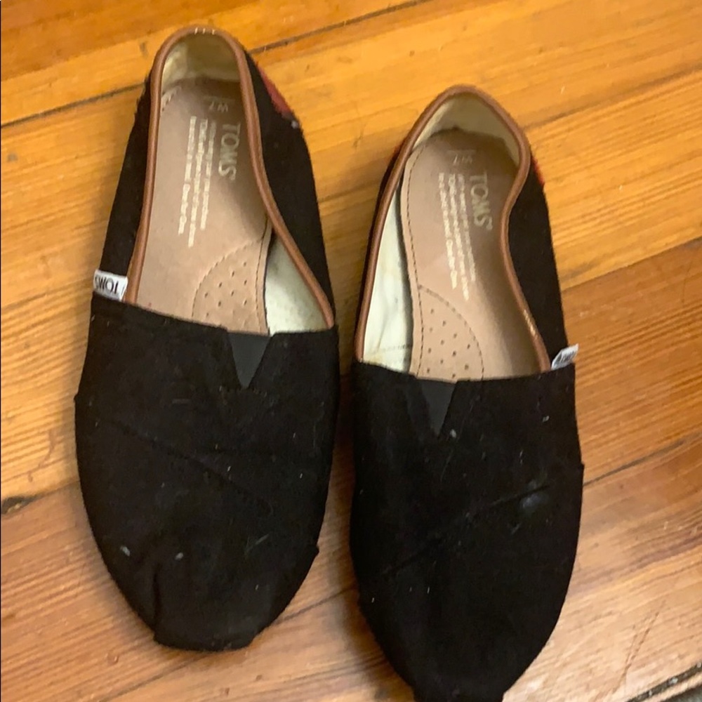 Toms